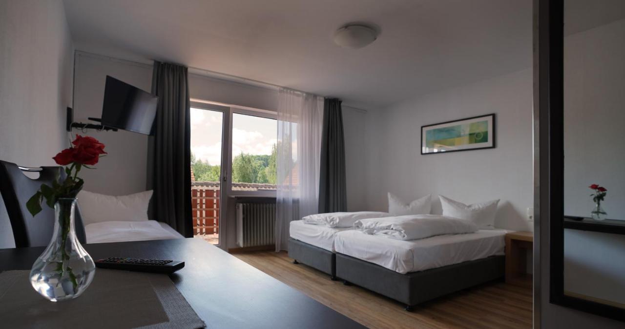 Hotel Gasthof Metzgerei Lamm - Benedikt Rueckel Geiselwind Bagian luar foto
